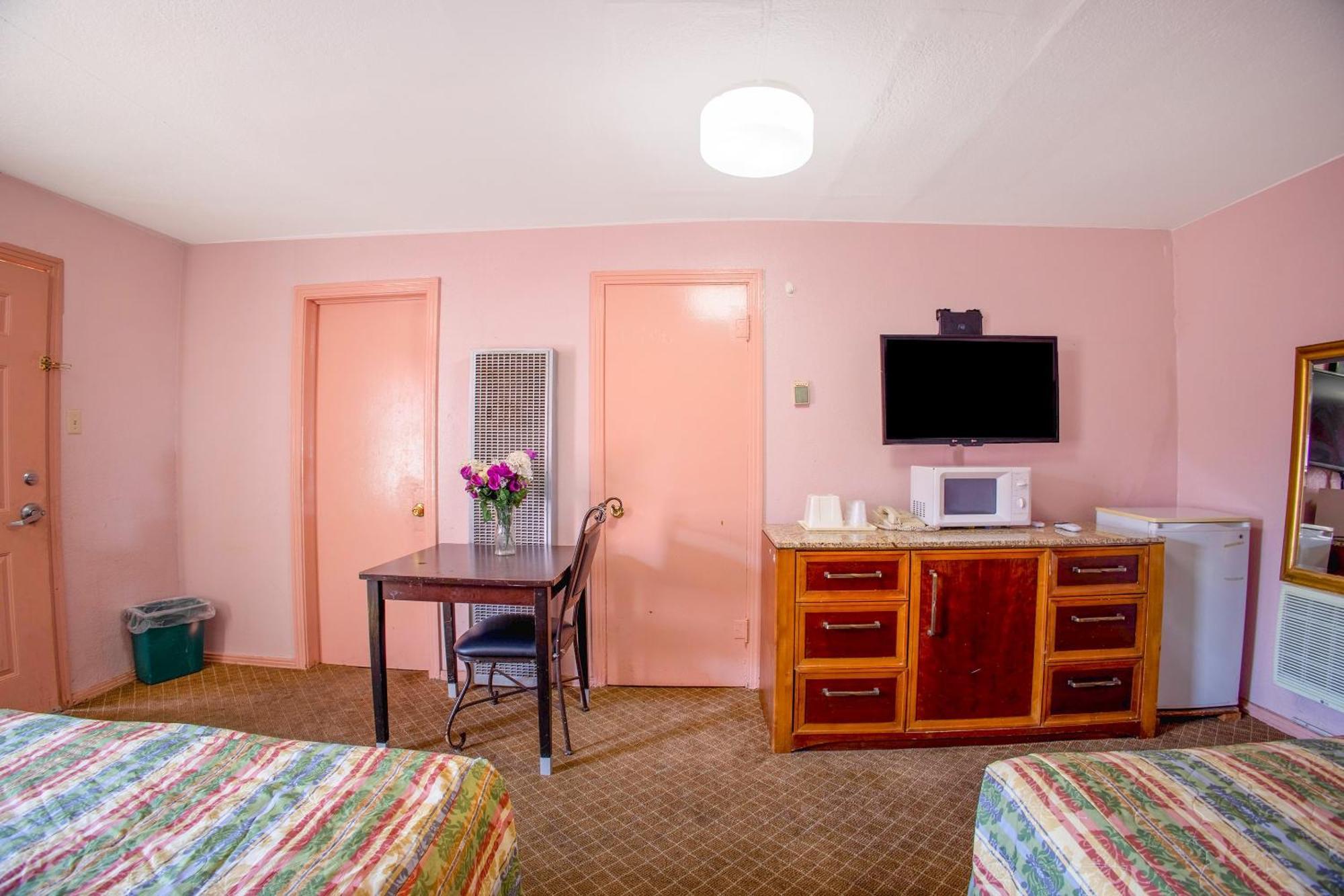 Sands Motel By Oyo El Paso Near Airport Eksteriør billede